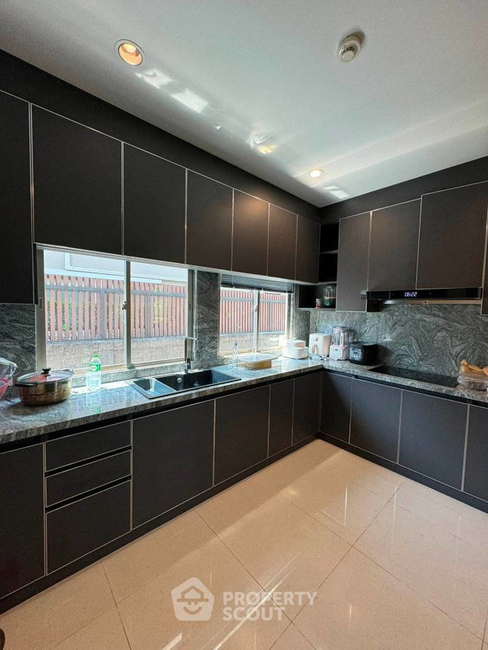 รูป บ้าน 4 ห้องนอน ขนาด 308 ตารางเมตร ที่ The Palm Krungthep Kreetha-Wongwaen (ID 3166264) - รูปที่ 4/5