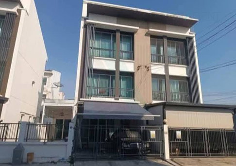 📌 ขายทาวน์เฮาส์ โครงการ บ้านกลางเมือง โชคชัย 4 3 ชั้น 3 ห้องนอน 3 ห้องน้ำ