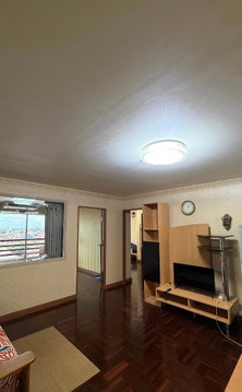 Rent a beautiful, ready-to-move-in 2-bedroom Master View Executive Place condo near BTS Wongwian Yai. Interested? Add me on Line: @841qqlnr