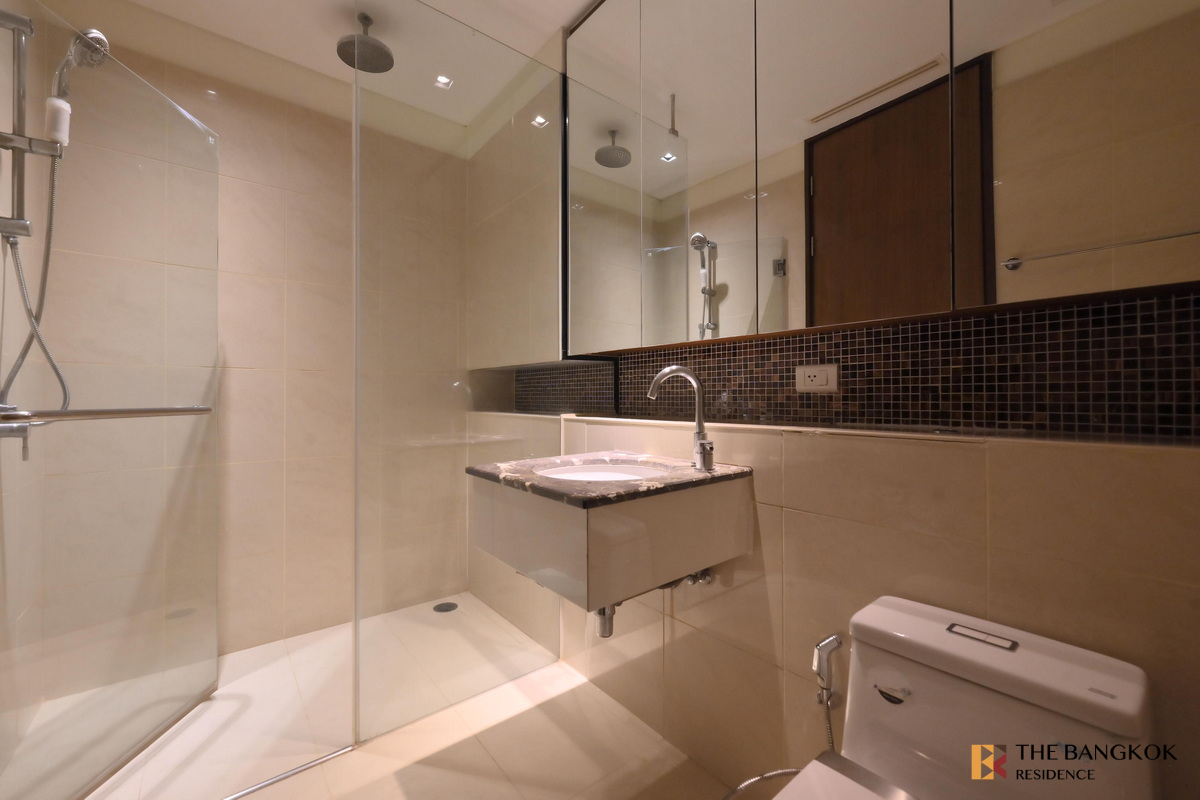 picture The Lakes near BTS Asok Premium Unit Close to All Conveniences - 6/10