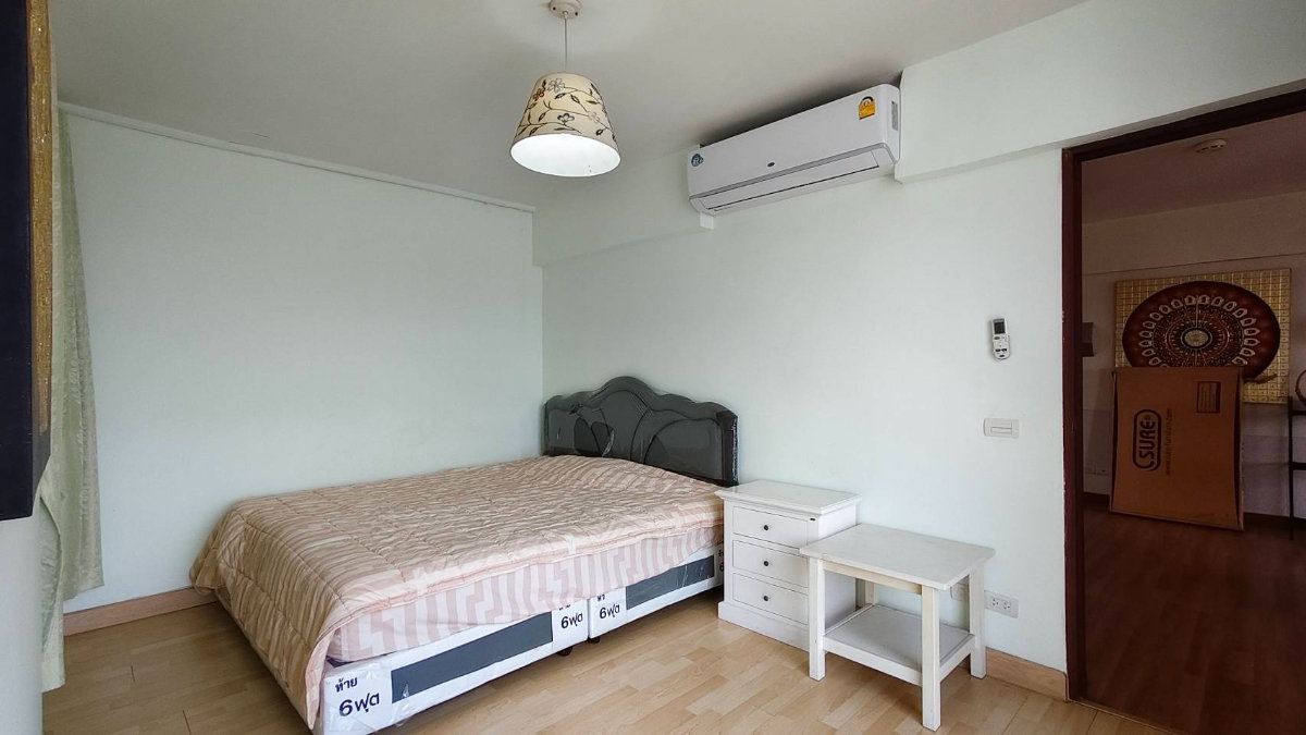 picture For Rent: Superior 1 Condominium | Floor 18C 2 Bedroom/2Bathroom - 12/18