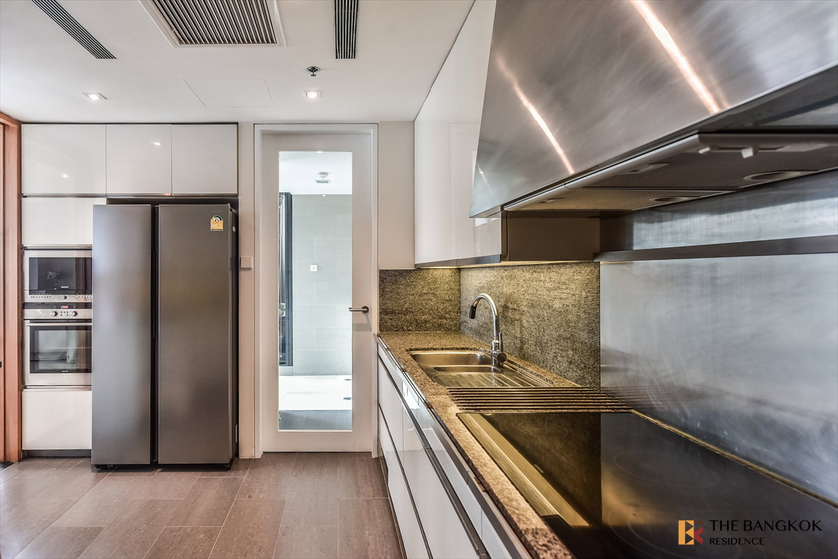 picture Rental Condo 🌇 The Met Sathorn, 3BR 227.63 sq.m. 130K 💎 Beautiful Spacious Unit with Warm-Toned Interiors  - 7/13