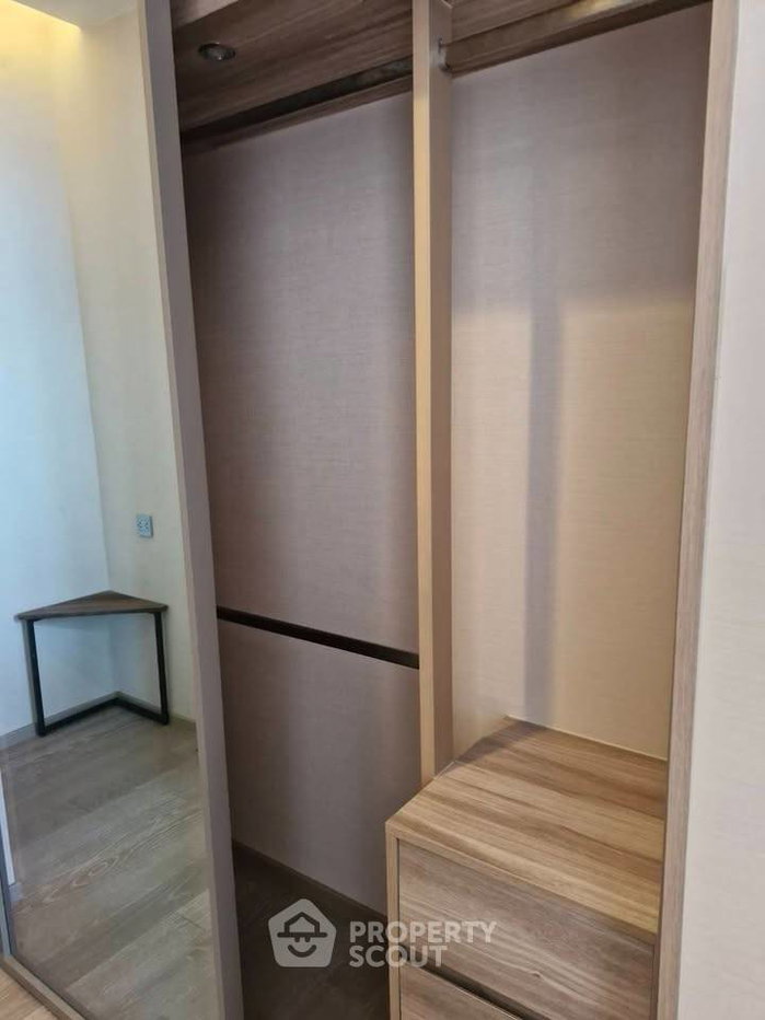 picture 40th-Floor 1-BR At The Esse Asoke Near MRT Sukhumvit (ID 3169060) - 2/8