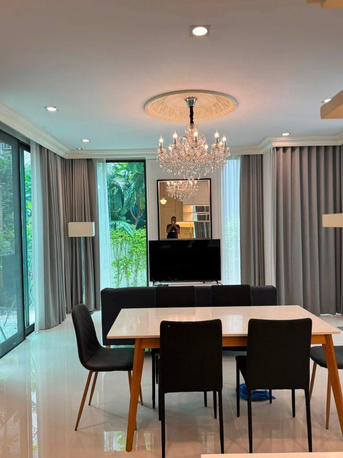 รูป 🏡 ปล่อยเช่า บ้านกลางเมือง Classe เอกมัย–รามอินทรา 4 ห้องนอน 4 ห้องน้ำ ทาวน์โฮมหรู 3 ชั้น ทำเลศักยภาพ ใกล้ CDC และ Central EastVille พร้อมเข้าอยู่ - รูปที่ 4/20