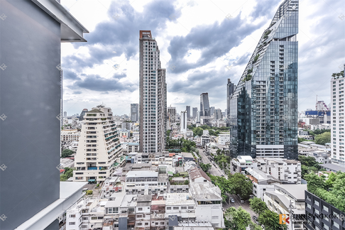 Easy Travel, Fully Utilized Space ANIL Sathorn 12 near BTS Saint Louis
