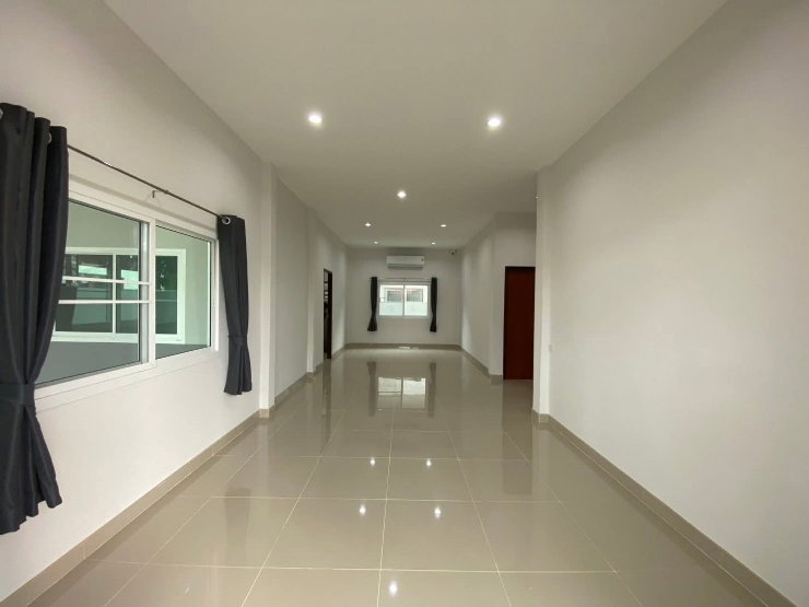 รูป ขาย | ให้เช่า บ้านเดี่ยว 1 ชั้น 52 ตร.ว. ⭐️ Fully Renovated ⭐️ โชคชัย 4 ใกล้ Central Eastville The Crystal เอกมัย-รามอินทรา จอดรถ 4 คัน แอร์ 5 เครื่อง - รูปที่ 6/14