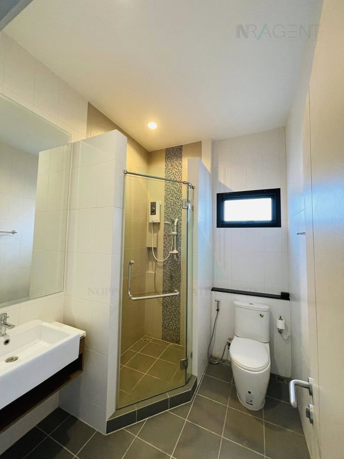 รูป 📌 ให้เช่าบ้านเดี่ยว 2 ชั้น เอโทล จาวา เบย์ บางนา – สุวรรณภูมิ 4 ห้องนอน 3 ห้องน้ำ - รูปที่ 7/8