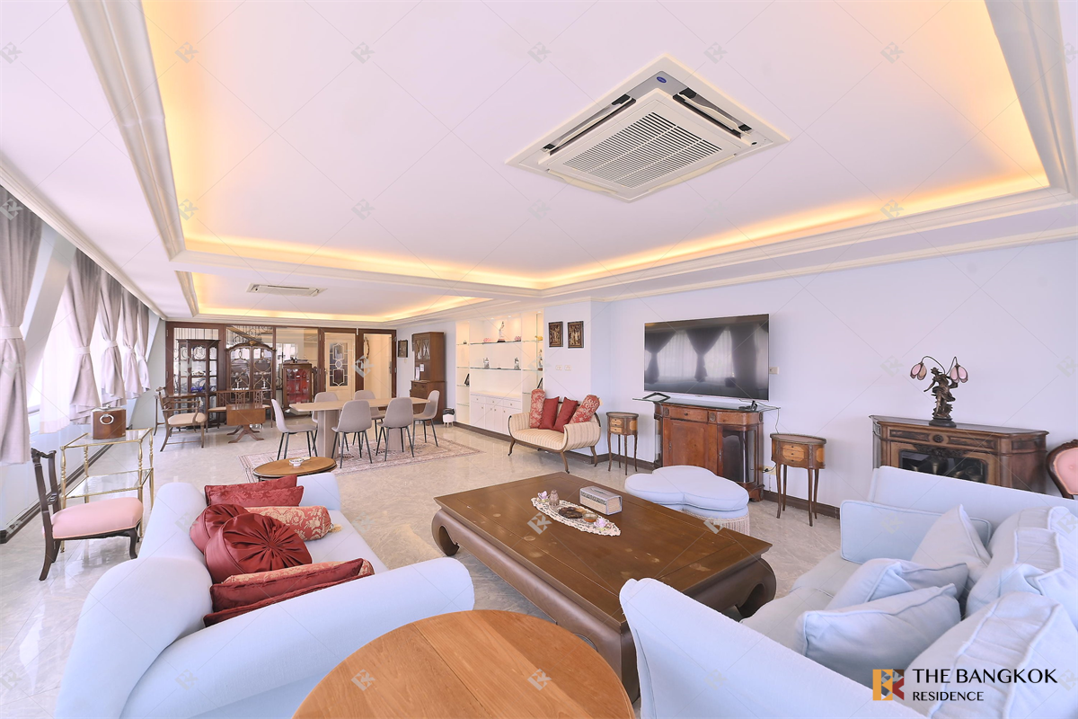 picture Pleonchit Terrace near BTS Phloen Chit Luxury Condo Ready to Move-in at the Best Location - 9/10