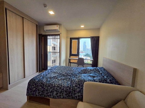 **Ready to move in! Cozy 1-Bedroom at FLO by Sansiri (Near ICONSIAM & BTS Khlong San)**