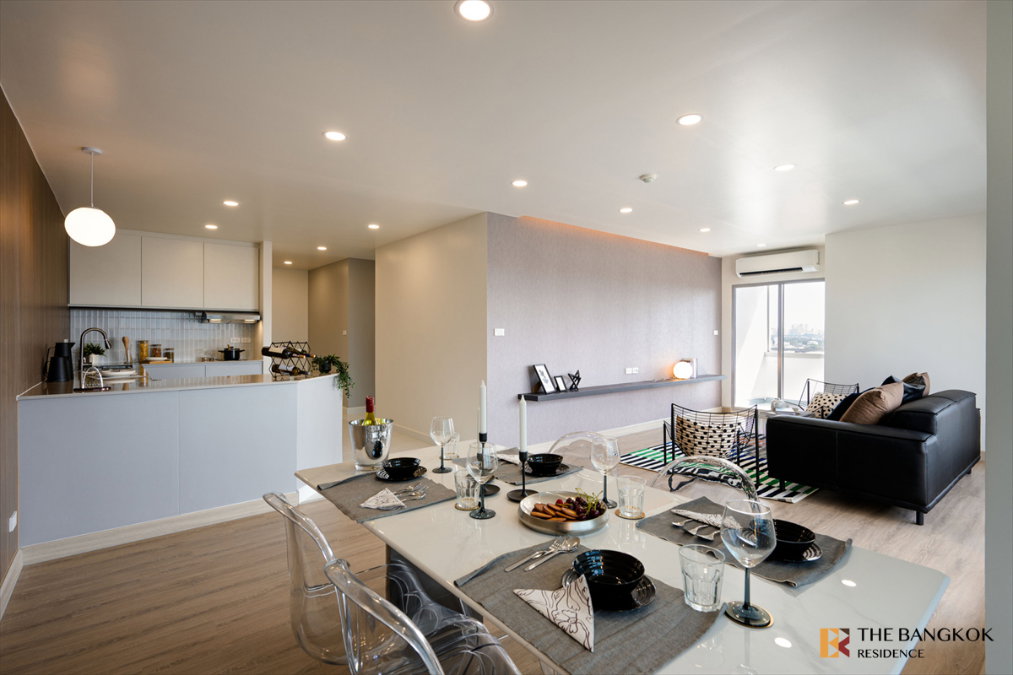 picture 🎯Sarin Place Spacious & Comfortable Living in Ratchayothin, Near BTS Ratchayothin🚆   - 2/15