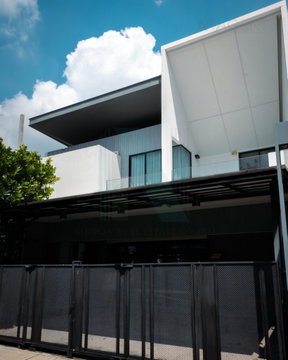 📌 ขายทาวน์เฮาส์ โครงการ วีเว่ บางนา กม. 7 2 ชั้น 3 ห้องนอน 5 ห้องน้ำ