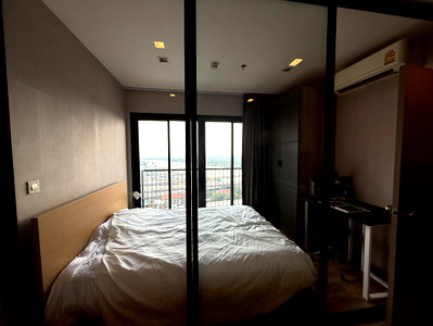 Condos for rent : For Rent: The Politan Rive Condo, 31 sq.m., 24th floor, corner unit.