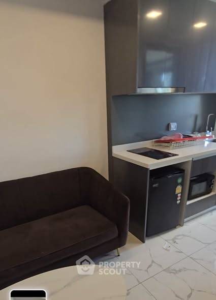 picture 1-BR Condo For Rent At Arcadia Center Suites, Phratamnak (ID 3169072) - 1/12