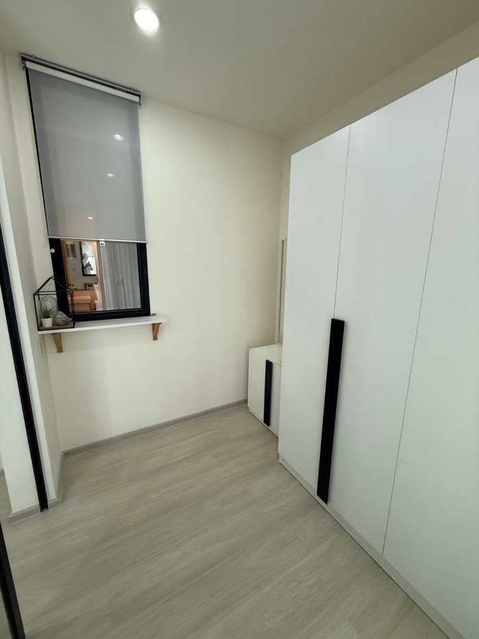 picture R1041/[For Rent] Life Asoke | High-Floor 1BR Suite (23rd Floor) - 4/11