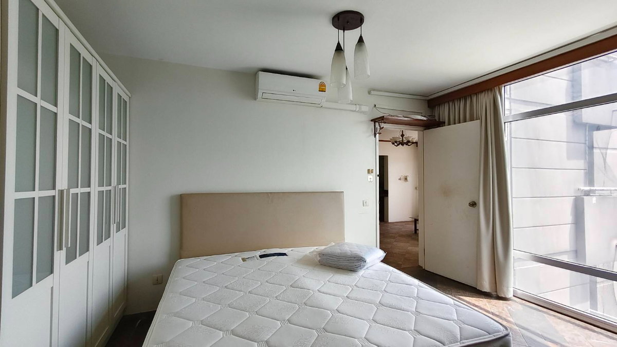 picture Geneva 2 Condominium   Unit 18C 97 Sq.m.  3 Bedrooms  2 Bathrooms - 15/26