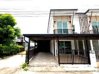 Townhouses for sale : 🔥 For Sale – Pruksa Prime Srinakarin-Bangna | Spacious Home | Parking for Multiple Cars
