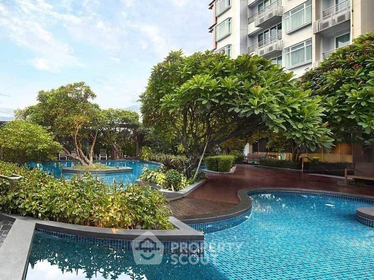 picture 2-BR 68 Sqm Condo At Circle Condominium, Near MRT Phetchaburi (ID 2725272) - 2/3