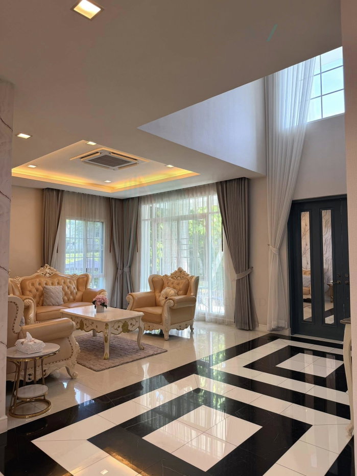 รูป 📌 ขายบ้านเดี่ยว โครงการ นาราสิริ บางนา 2 ชั้น 4 ห้องนอน 5 ห้องน้ำ - รูปที่ 4/8