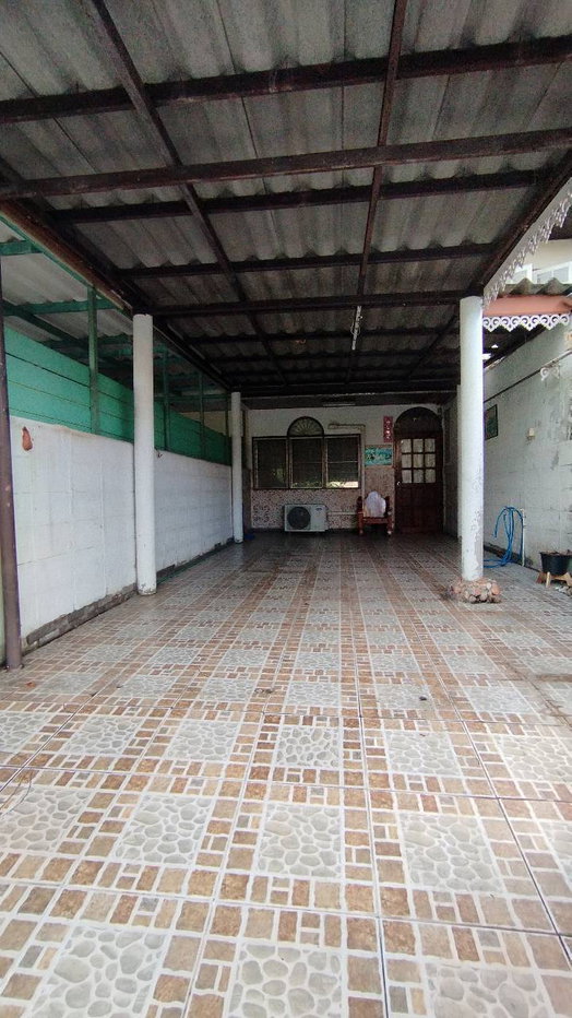 รูป บ้านเช่าติดรถไฟฟ้าสายสีม่วง เดินทางสะดวก เฟอร์ครบ พร้อมเข้าอยู่ - รูปที่ 1/8