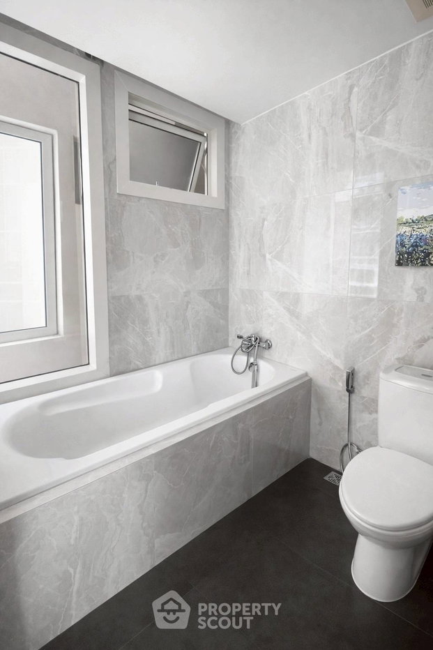 picture Pet-Friendly 1-BR On 15th Floor, Manhattan Chidlom Near BTS Chit Lom (ID 2559182) - 10/11