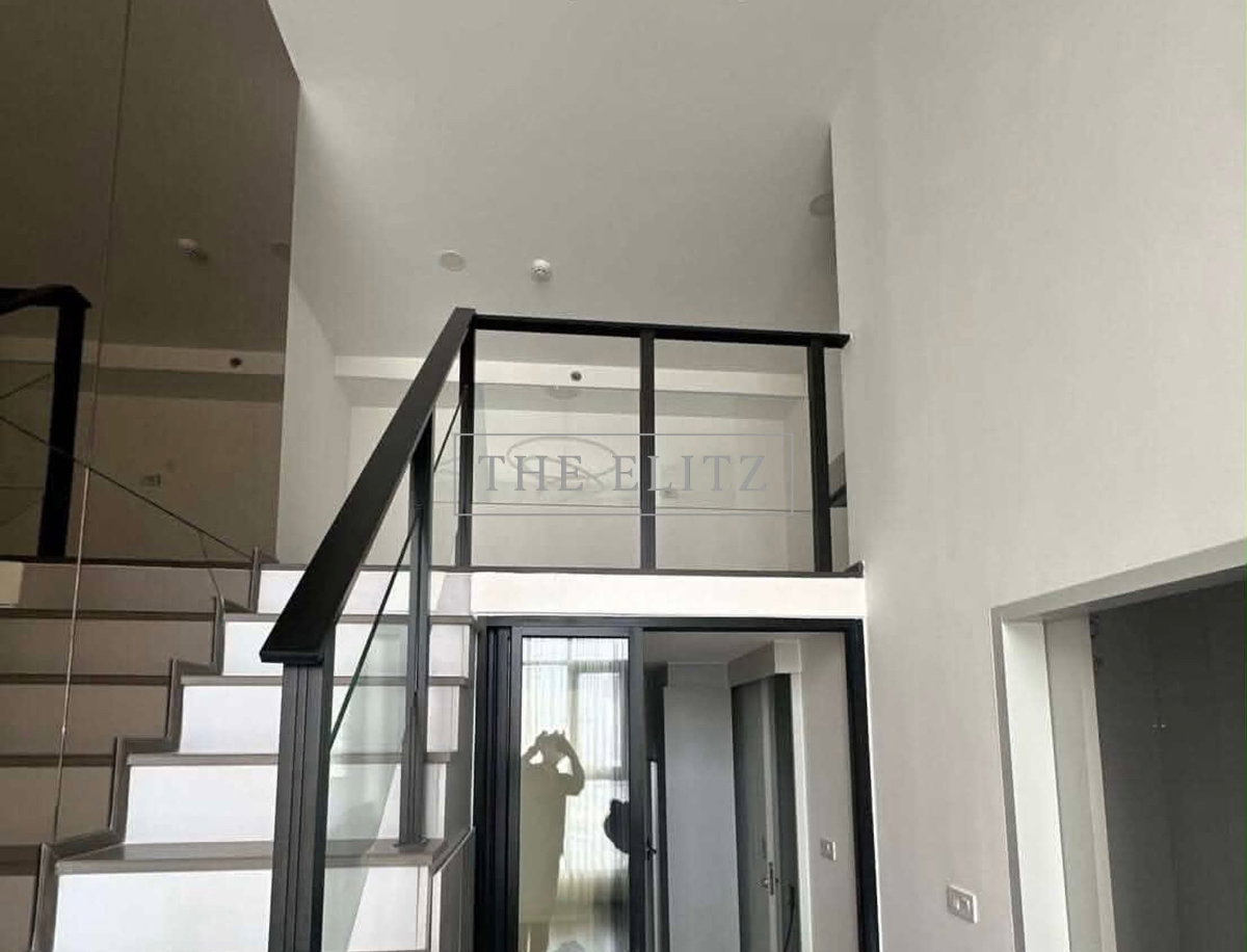 รูป ✨Best Price Guaranteed in the Market! | High-Ceiling Duo Space opposite Major Ratchayothin✨ - รูปที่ 2/20