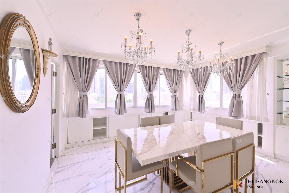 picture Pleonchit Terrace near BTS Phloen Chit Luxury Condo Ready to Move-in at the Best Location - 1/10
