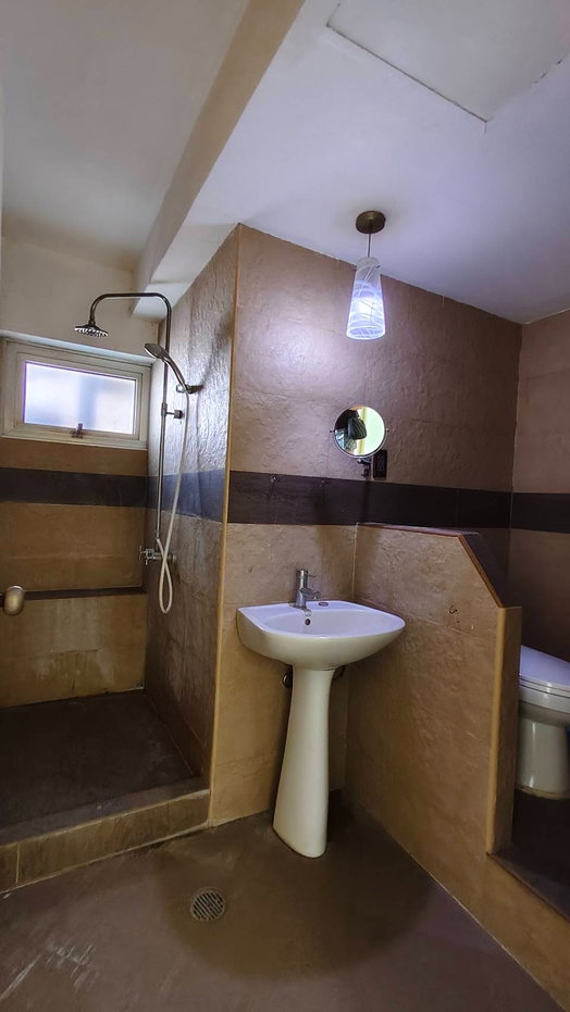 picture Geneva 2 Condominium   Unit 18C 97 Sq.m.  3 Bedrooms  2 Bathrooms - 22/26