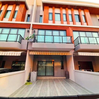 รูปภาพ 📌 For Rent 3-story Townhouse EIGEN PREMIUM TOWNHOME PATTANAKARN 4 bedroom 4 bathroom