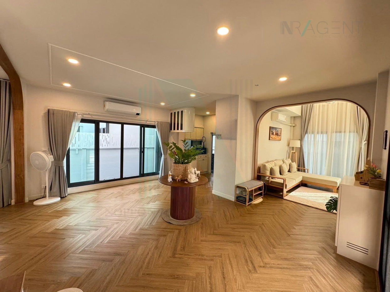 picture 📌 For Sell House CENTRO PHAHOL - VIBHAVADI 2 2-story 4 bedroom 5 bathroom - 5/8