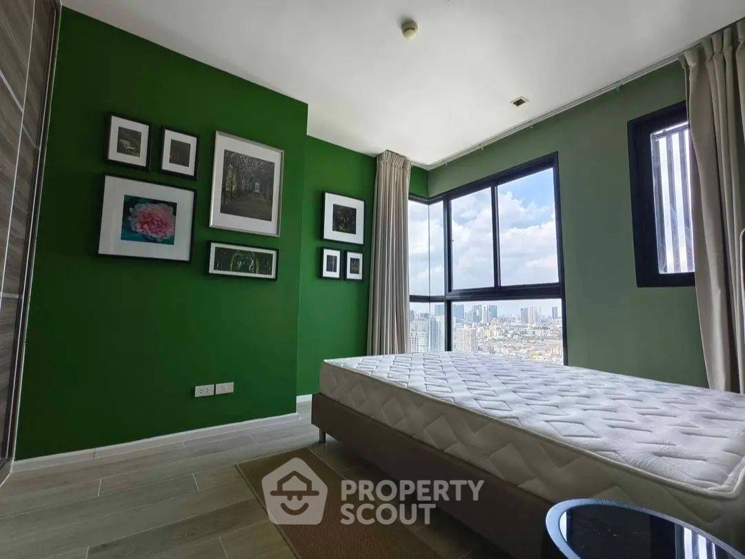 picture 26th-Floor 2-BR Quinn Condo Ratchada 17 Near MRT Sutthisan (ID 3167286) - 2/8