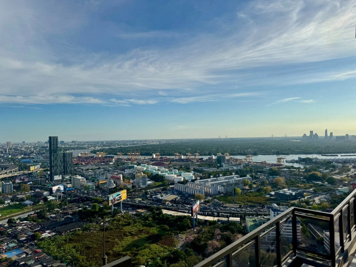 รูป Aspire Sukhumvit-Rama 4 แต่งครบโทนน้ำตาล-ครีมอบอุ่น วิวเมืองชั้นสูงกว้างสบายตา พร้อมชุดโต๊ะทานข้าวและโซนแต่งตัวบิวท์อิน - รูปที่ 13/15