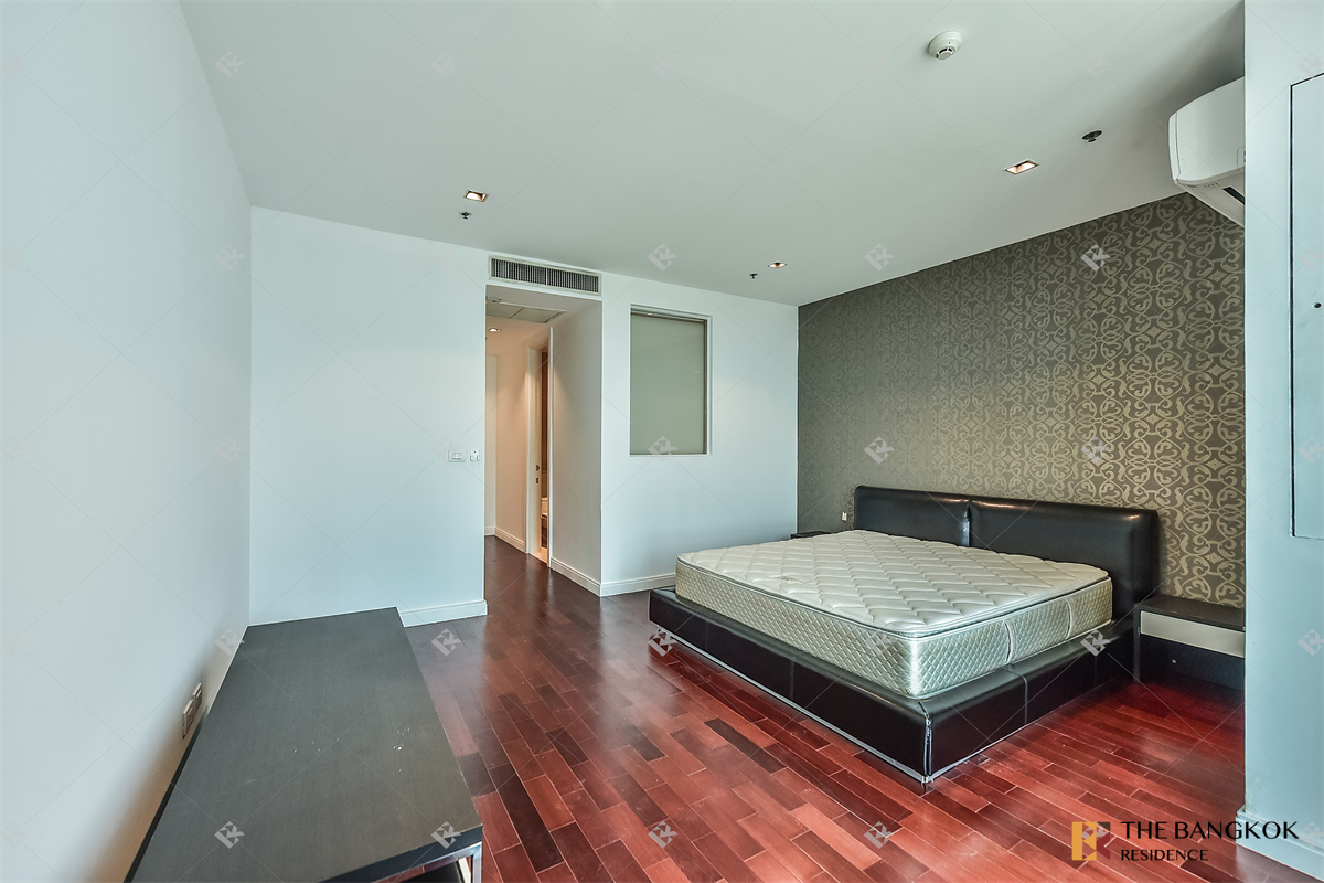 picture Luxury Condo in Central City Location Athenee Residence near BTS Phloen Chit - 10/10