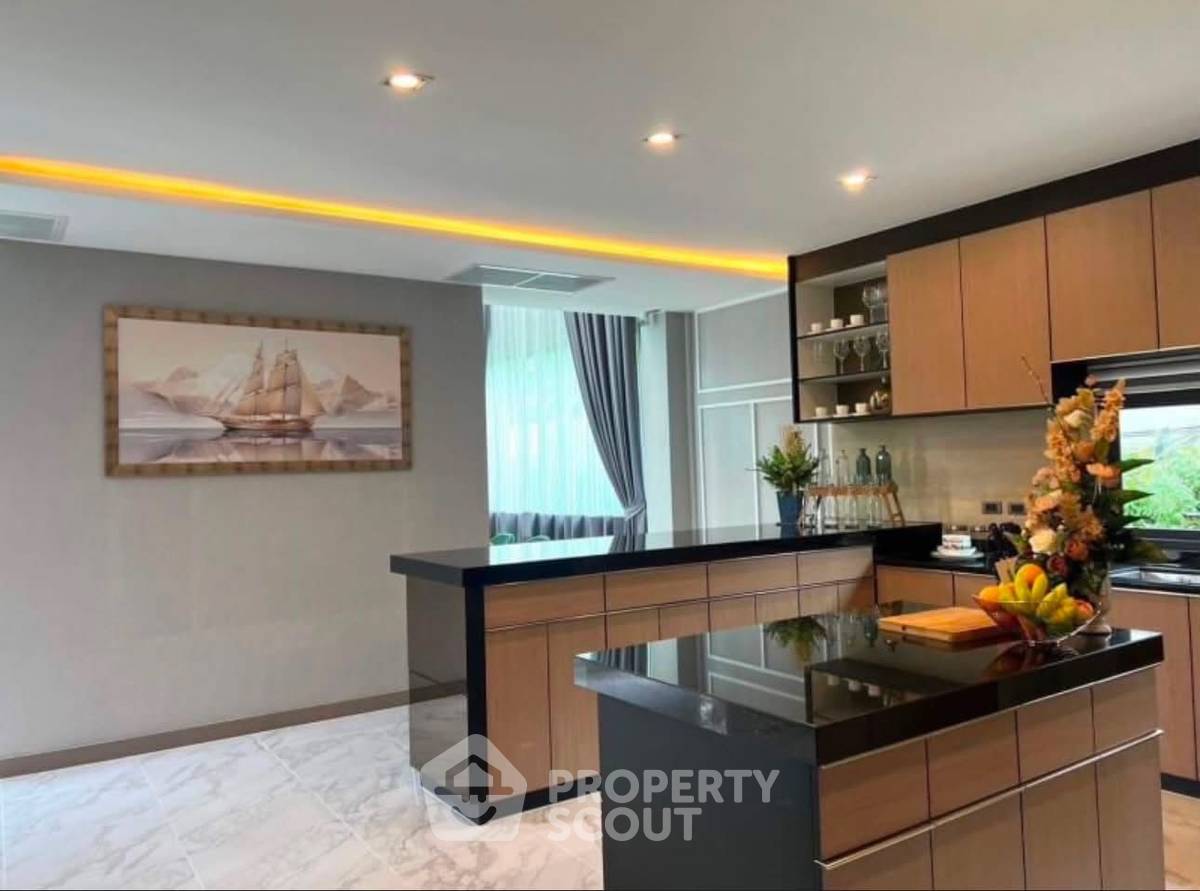 picture 342 Sq M 4-BR House At Madcha Nirvana Pattaya (ID 2110569) - 6/17