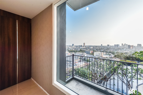 Menam Residences Hurry to book!! Unexpected value