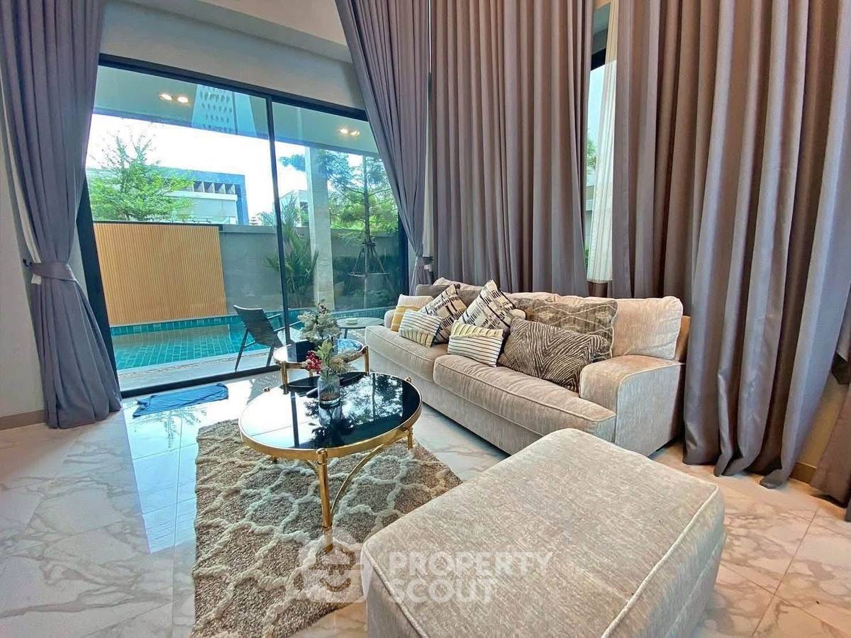 picture Spacious 4-BR 342 Sqm House At Madcha Nirvana Pattaya (ID 2110569) - 2/17