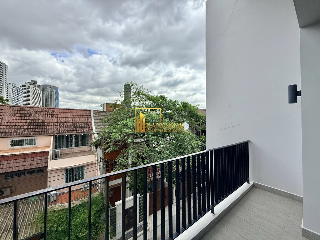 picture Spacious 3 Bedroom Townhouse For Rent in Phrom Phong Area - BR49098TH - 37/45