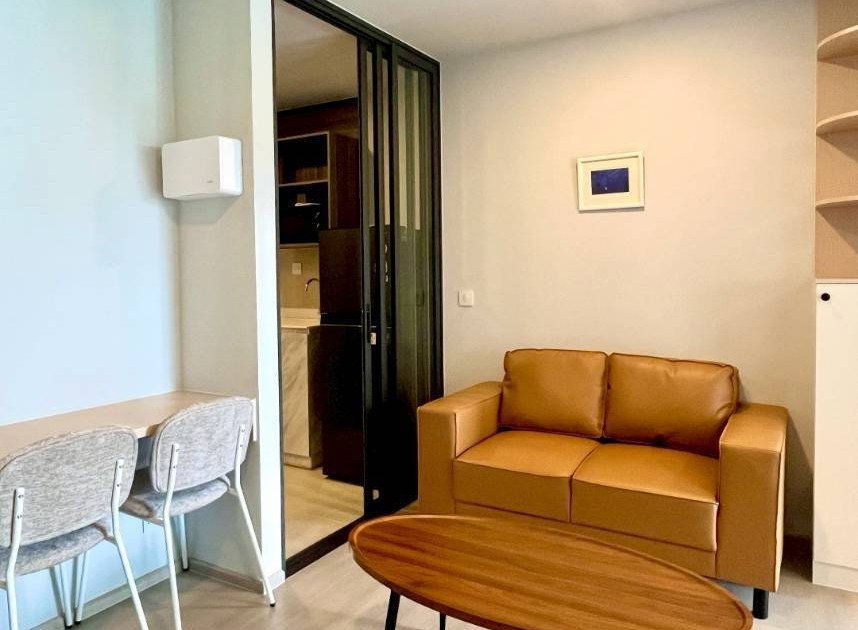 picture BRAND-NEW Condo ASPIRE ONNUT STATION Corner Room 22K - 14/16
