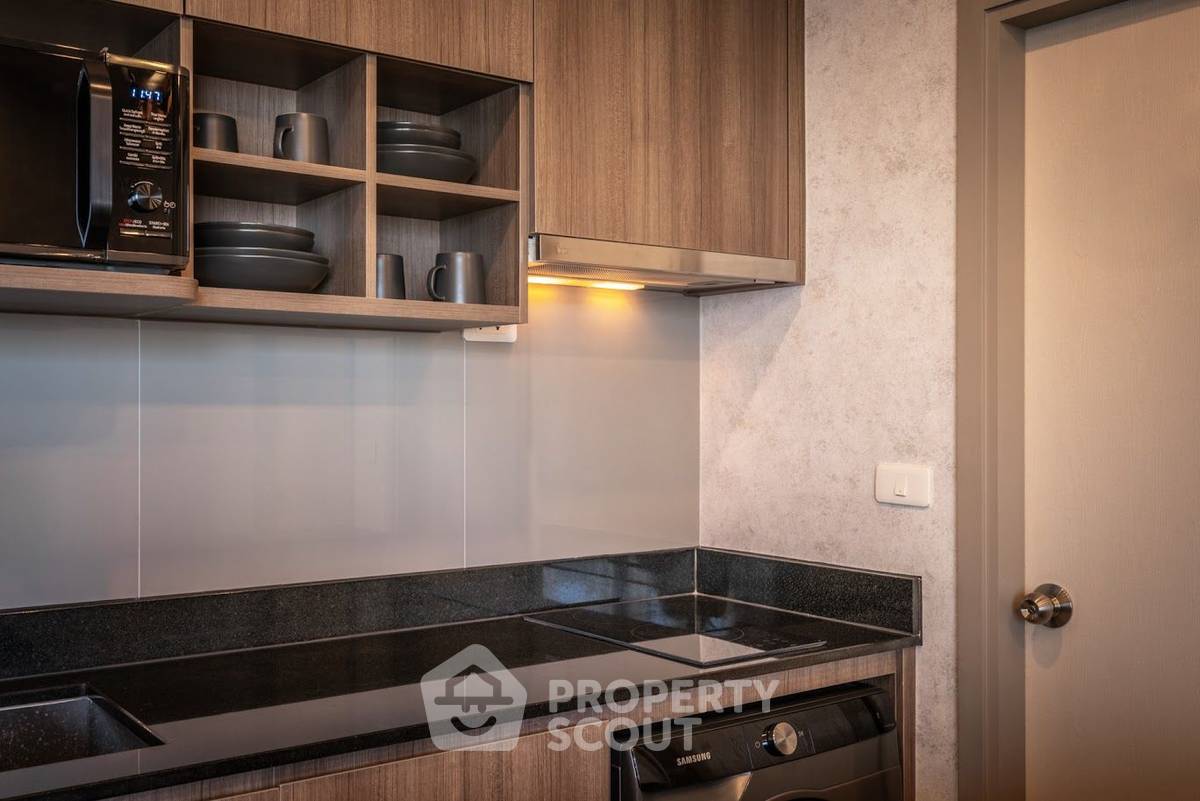 picture 26th-Floor 2-BR Condo, Ideo Mobi Sukhumvit Eastpoint, BTS Bearing (ID 2366039) - 31/32