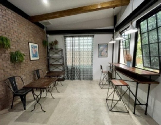 รูป ให้เช่าอาคาร / Studio / คาเฟ่ / สำนักงาน 2 ชั้น บรรยากาศกลางสวน ซอยบางรักน้อย ท่าอิฐ ใกล้ MRT ที่จอดรถ 10 คัน เฟอร์นิเจอร์บางส่วน เหมาะหลากหลายธุรกิจ - รูปที่ 3/17