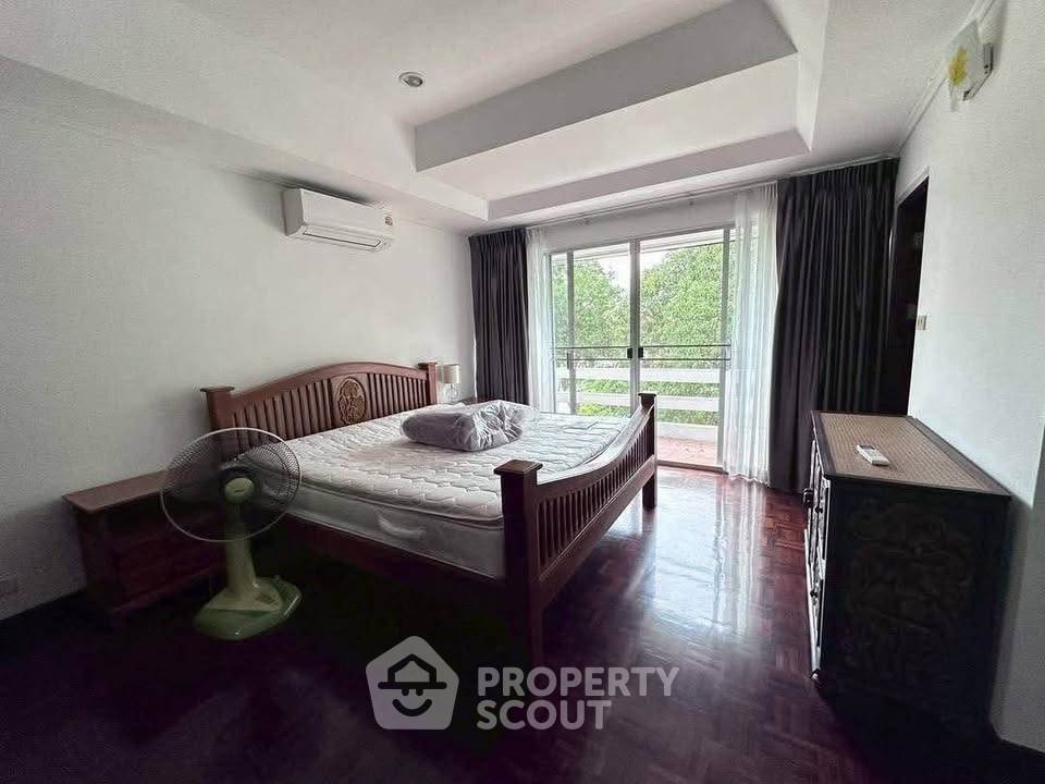 picture Spacious 2-BR 110 Sqm For Sale At Bangsaray Condominium (ID 2672094) - 10/14
