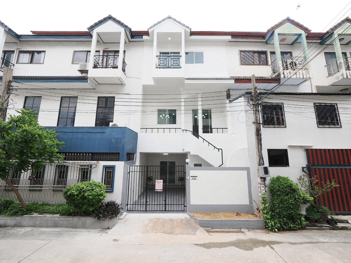 รูป ขายราคาพิเศษ ทาวน์โฮม 3 ชั้น 23.2 ตร.ว. ม.บำรุงวงศ์ 5 ห้องนอน 4 ห้องน้ำ [กาญจนาภิเษก–ปลายบาง]  - รูปที่ 1/59