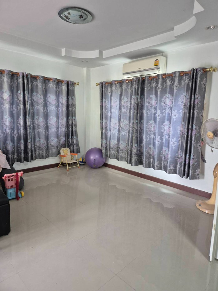 รูป บ้านว่างให้เช่าโคราช หมู่บ้านรุ่งเรืองแกรนด์วิลล์ ใกล้รพ.ริมลิฟวิ่ง มทส. บ้านเดี่ยว 2 ชั้น 70ตรว. ปรุใหญ่ หนองจะบก - รูปที่ 24/25
