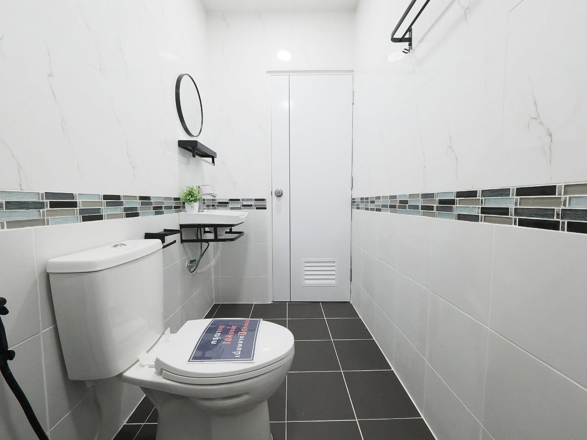 รูป ขายราคาพิเศษ ทาวน์โฮม 3 ชั้น 23.2 ตร.ว. ม.บำรุงวงศ์ 5 ห้องนอน 4 ห้องน้ำ [กาญจนาภิเษก–ปลายบาง]  - รูปที่ 23/59
