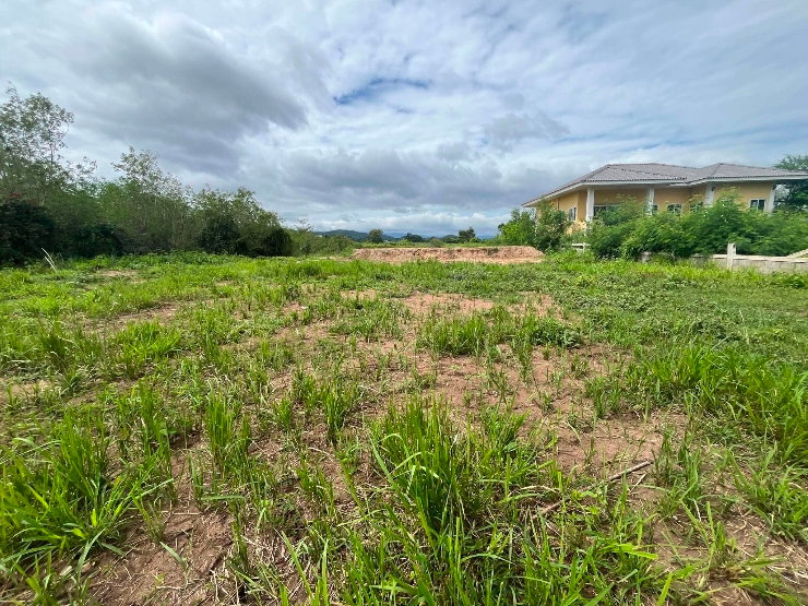 picture land for sale pak chong khaoyai thai land - 1/2