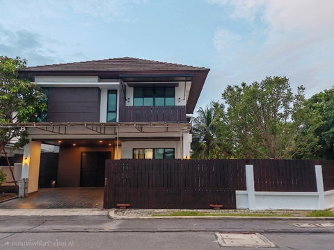 ใหเช่า บ้านเลควิวบางนา
ใกล้เมกาบางนา 64,000/เดือน