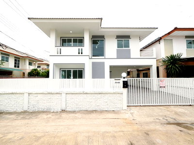 บ้านเดี่ยว ปทุมธานี : ขายบ้านเดี่ยว 2 ชั้น ม.ฉัตรหลวง 11 ขนาด 51.5 ตร.ว. 3 นอน 3 น้ำ 2 จอดรถ [สามโคก–ปทุมธานี] 