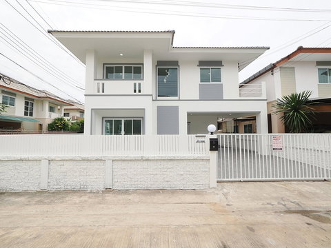 ขายบ้านเดี่ยว 2 ชั้น ม.ฉัตรหลวง 11 ขนาด 51.5 ตร.ว. 3 นอน 3 น้ำ 2 จอดรถ [สามโคก–ปทุมธานี] 