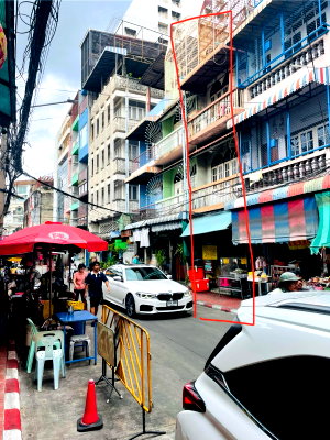 Shophouses for sale Bangkok : Commercial building for sale on Mangkon Road, Yaowarat.