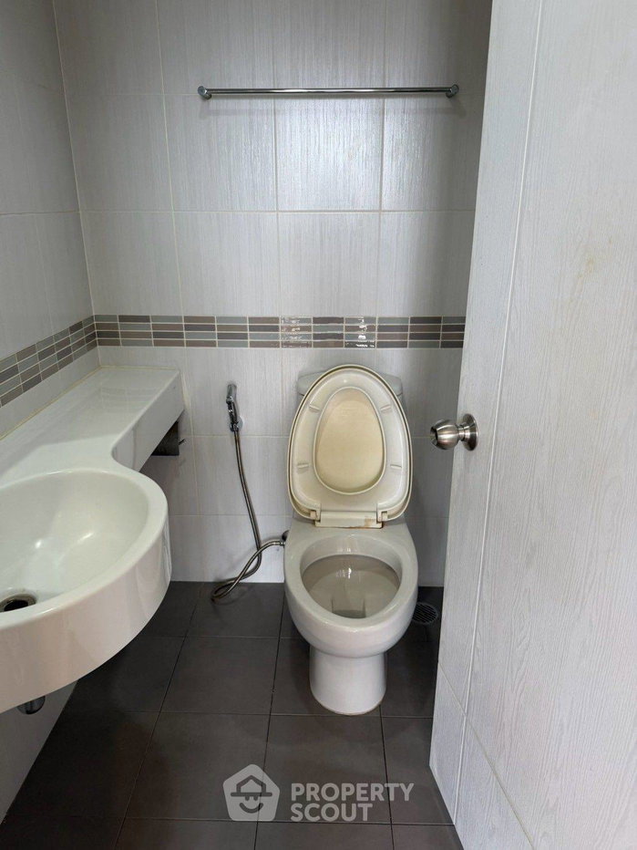 picture 20th-Floor 2-BR Lumpini Park Rama 9 Ratchada Near MRT Phra Ram 9 (ID 3171201) - 14/14