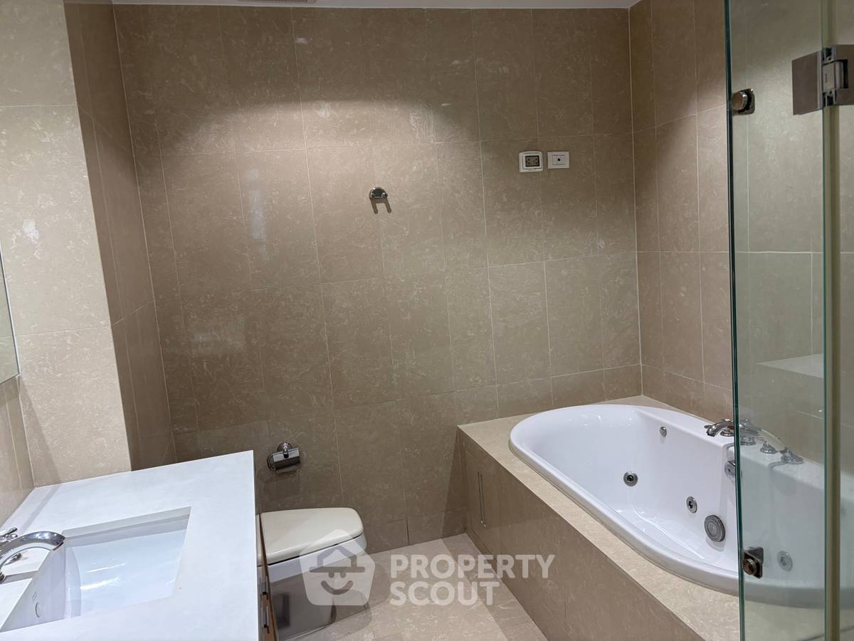 รูป ชั้น 34 ขนาด 197 ตร.ม. 3 ห้องนอน Athenee Residence ใกล้ BTS เพลินจิต 200 ม. (ID 3167202) - รูปที่ 4/12
